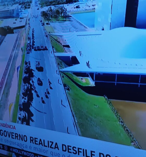 FRACASSO: Com arquibancadas vazias 7 de setembro de Brasília já é um dos mais fracos da história; VEJA VÍDEOS